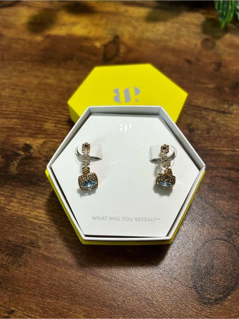 Bomb Party “The Crown Drop Earrings”, Gold